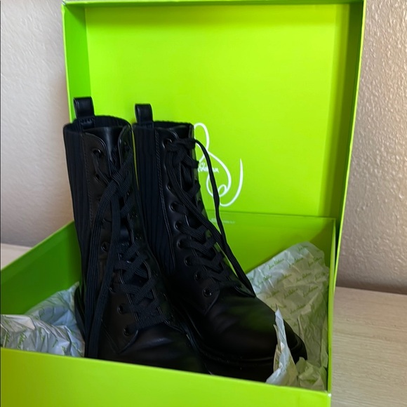 Combat Boots - Picture 1 of 8